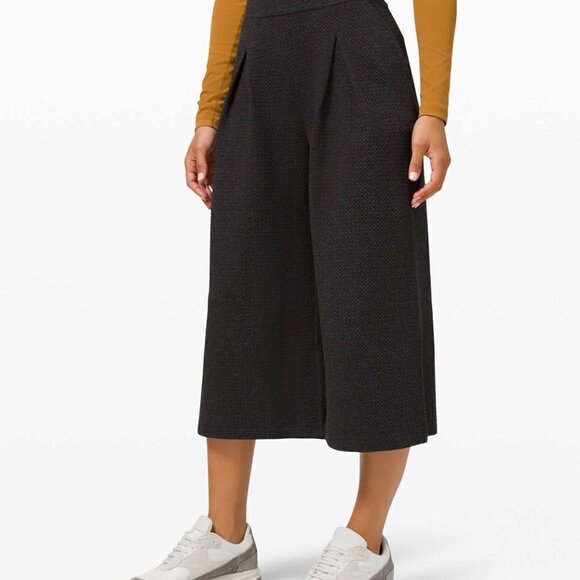 NWT Lululemon Pants Can You Feel the Pleat SHR Crop Women HBLK/BLK - Picture 3 of 11